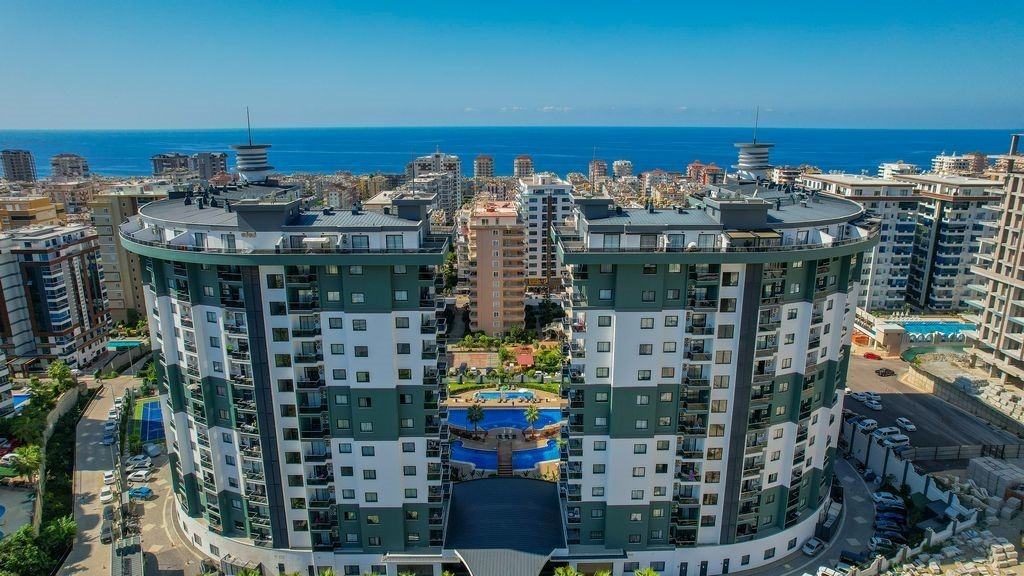 Меблированные апартаменты 1+1 в Махмутлар
