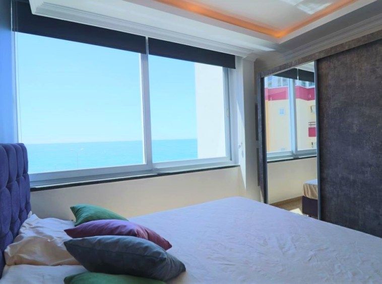 Меблированная квартира 2+1 с видом на море в Махмутлар