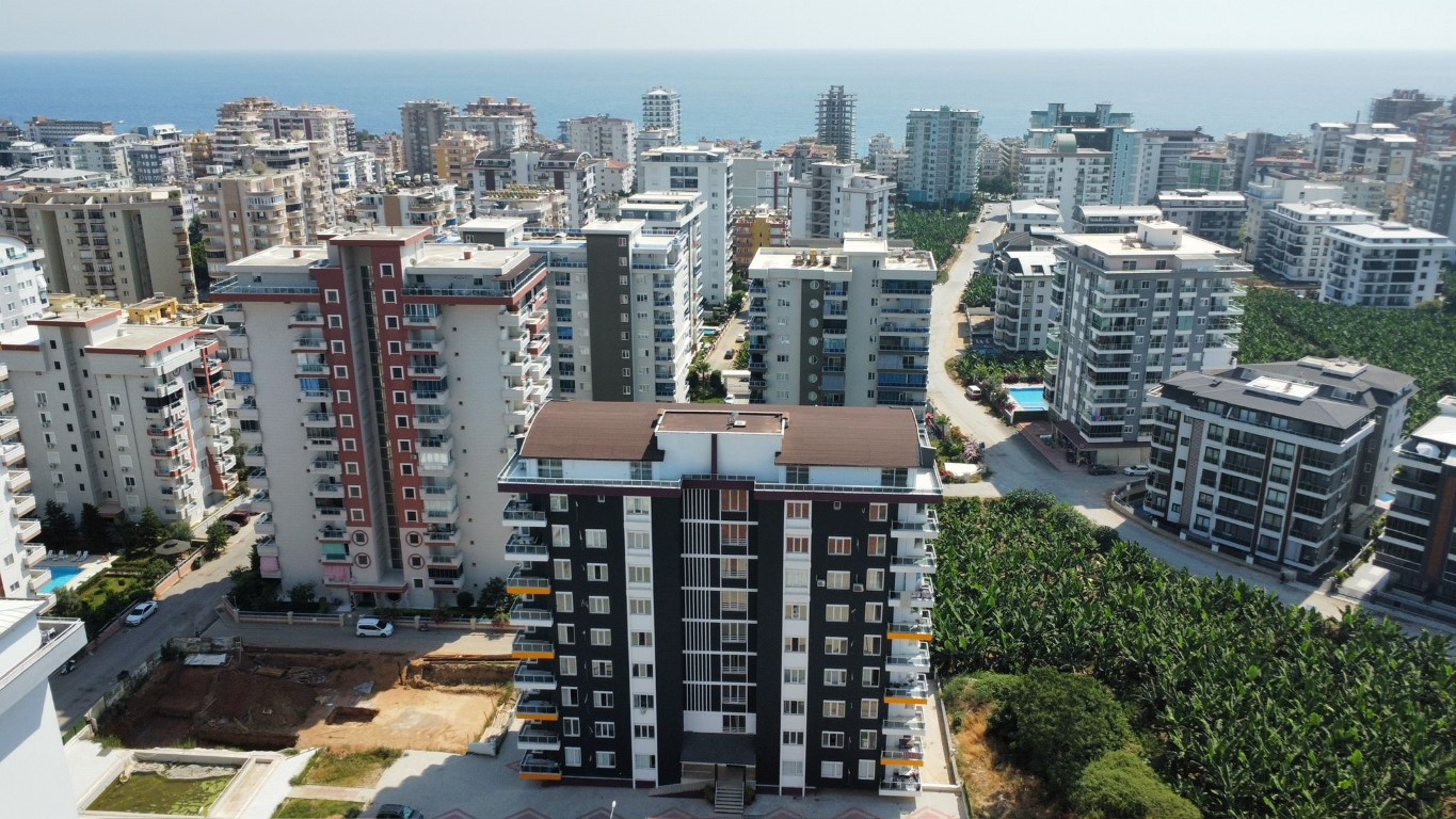 Светлая квартира планировкой 1+1 в Махмутларе
